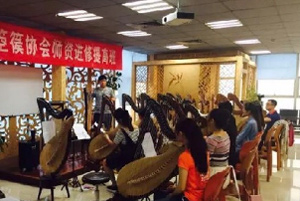 文章附图